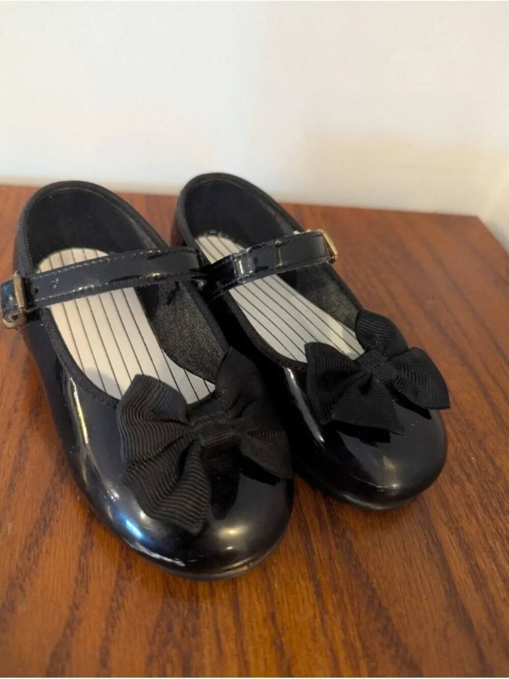 Toddletime vintage baby shoes Patent Leather 2 Pairs Red Sz 2 & Black Bow Sz 4